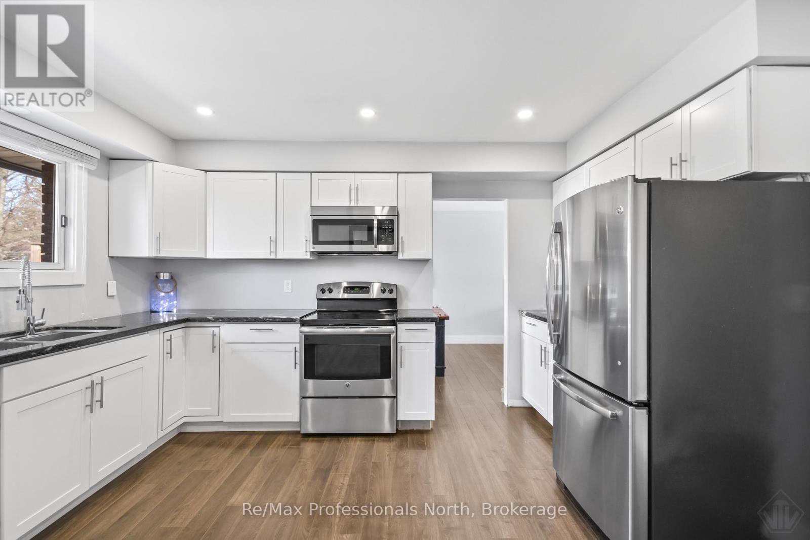 455 Louise Street, Gravenhurst, Ontario  P1P 1C7 - Photo 7 - X12982604