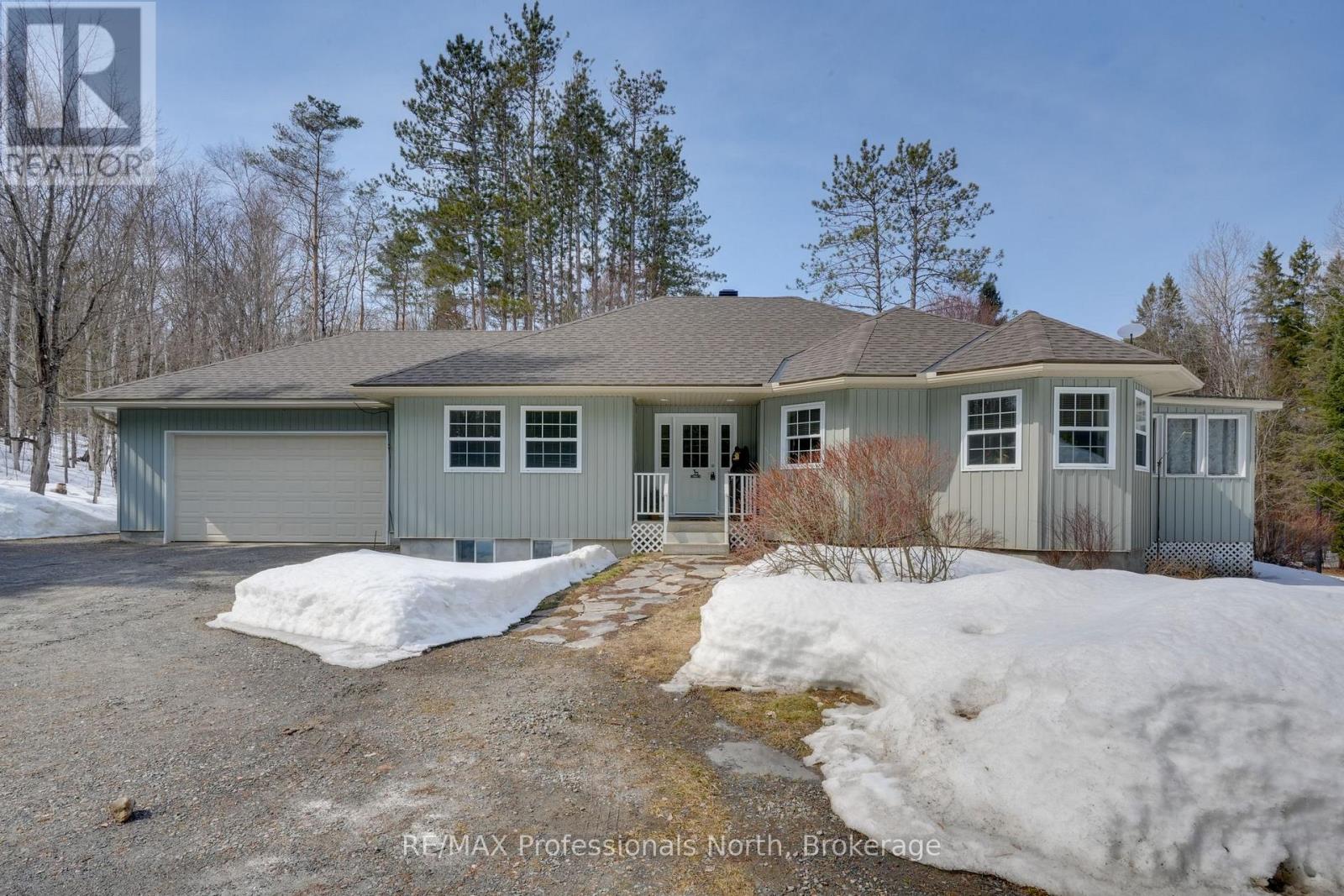 34 Old Novar Road, Huntsville, Ontario  P1H 2J2 - Photo 1 - X12983456