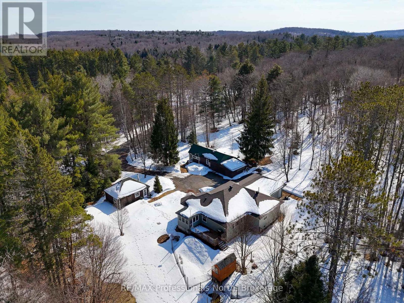 34 Old Novar Road, Huntsville, Ontario  P1H 2J2 - Photo 2 - X12983456