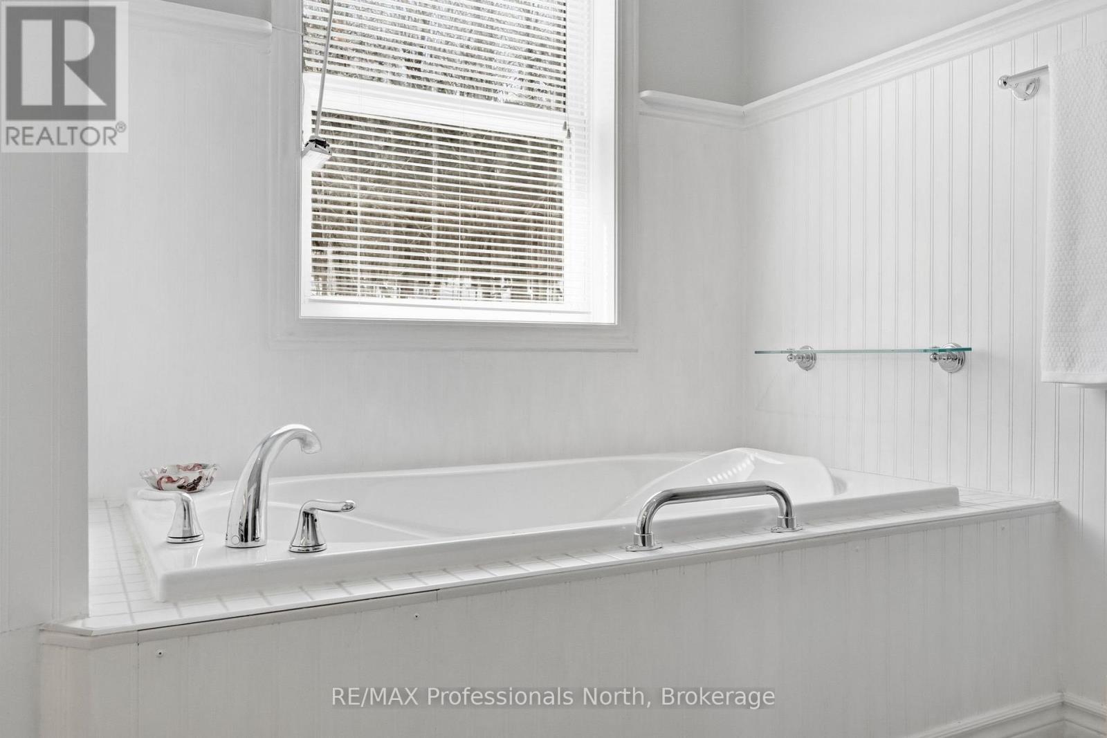 34 Old Novar Road, Huntsville, Ontario  P1H 2J2 - Photo 27 - X12983456