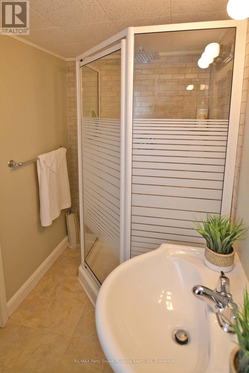 60 William Street, Parry Sound, Ontario  P2A 1V1 - Photo 40 - X12986324