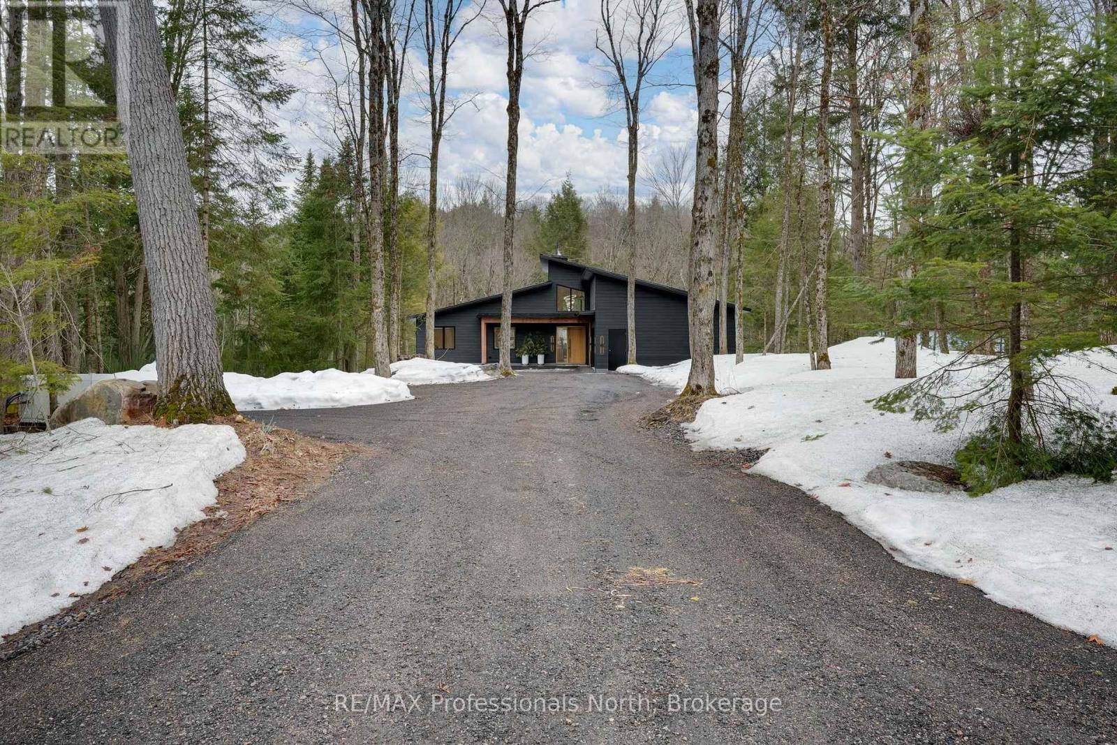 1192 High Falls Road, Bracebridge, Ontario  P1L 0L1 - Photo 2 - X12987204