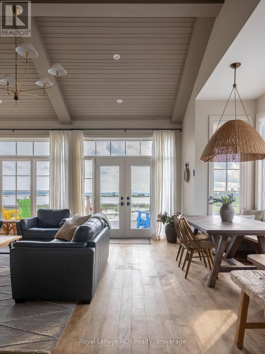 101 Evergreen Lane, Georgian Bay, Ontario  L0K 1S0 - Photo 15 - X12995170