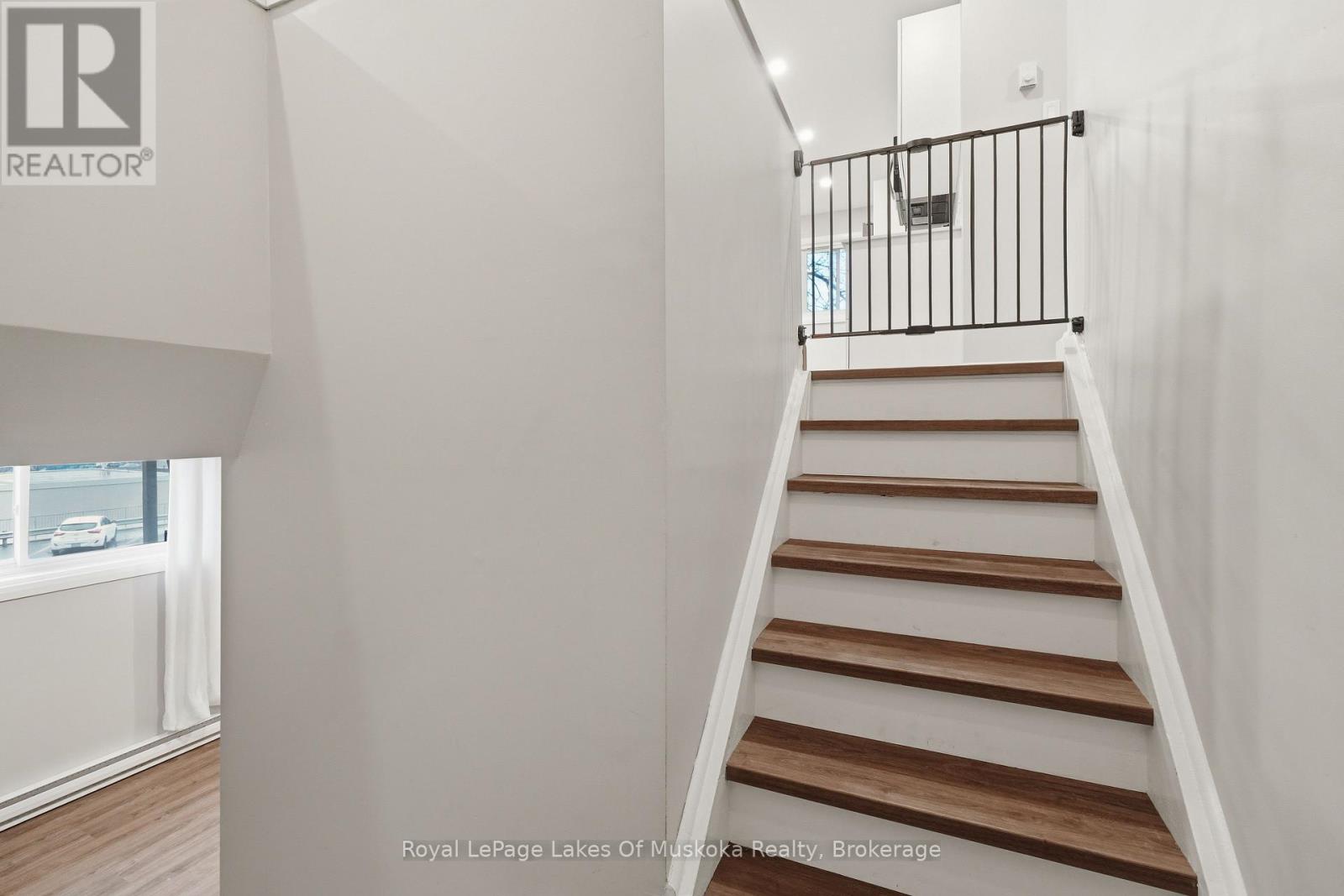 12 Manominee Street, Huntsville, Ontario  P1H 1H2 - Photo 16 - X12996660