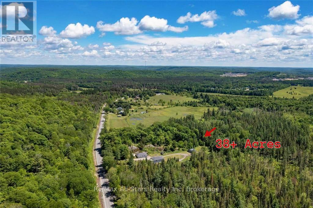 410 Etwell Road, Huntsville, Ontario  P1H 2J2 - Photo 1 - X12996726