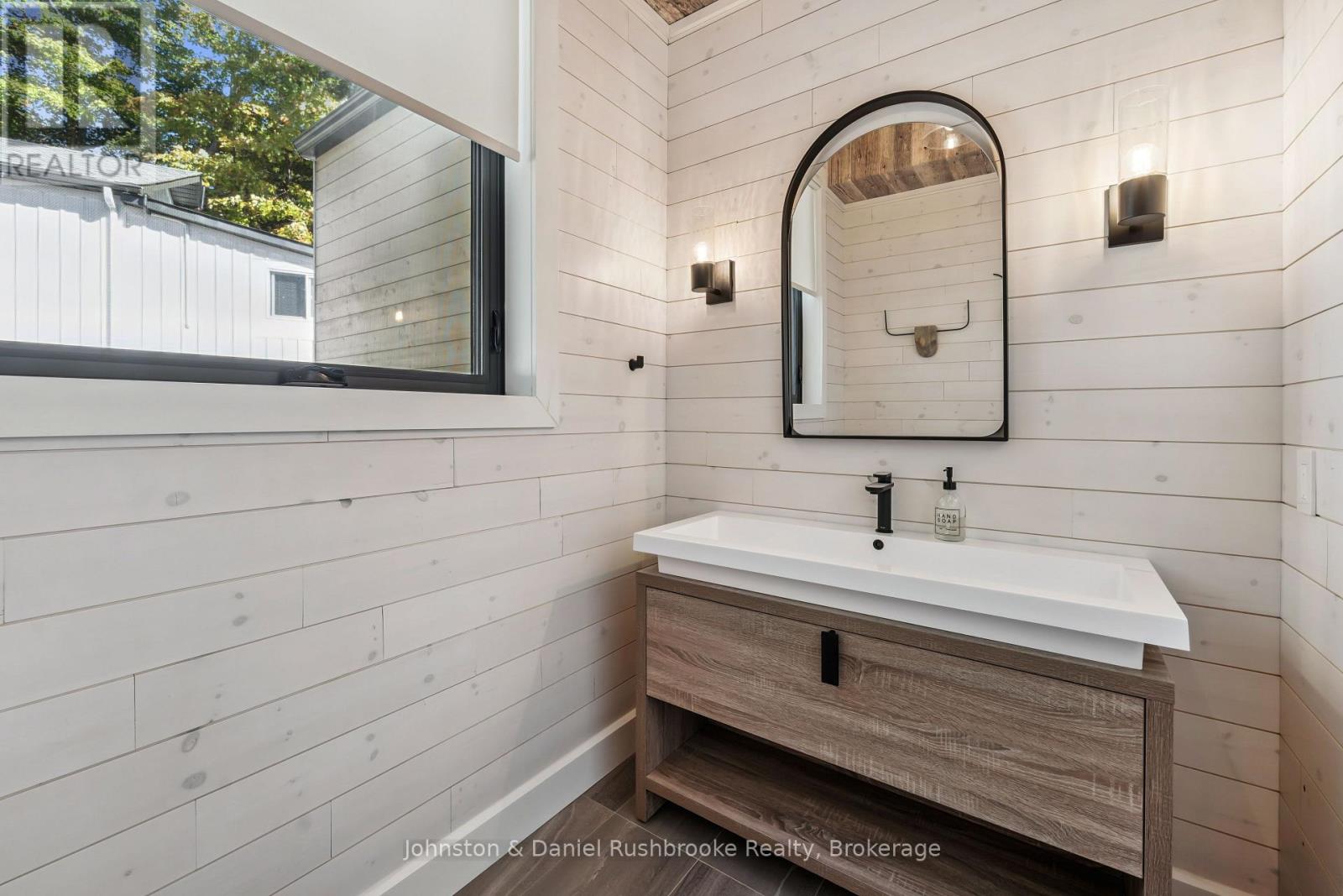 1302 Acton Island Road, Muskoka Lakes, Ontario  P0C 1A0 - Photo 18 - X12997400