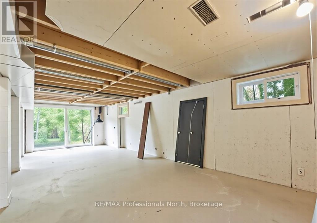 1755 Skyline Drive, Huntsville, Ontario  P1H 1A7 - Photo 15 - X12997704