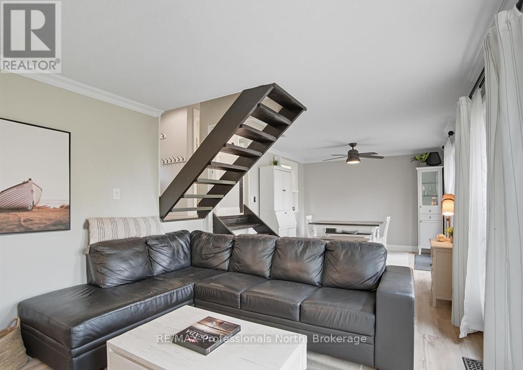 1755 Skyline Drive, Huntsville, Ontario  P1H 1A7 - Photo 4 - X12997704