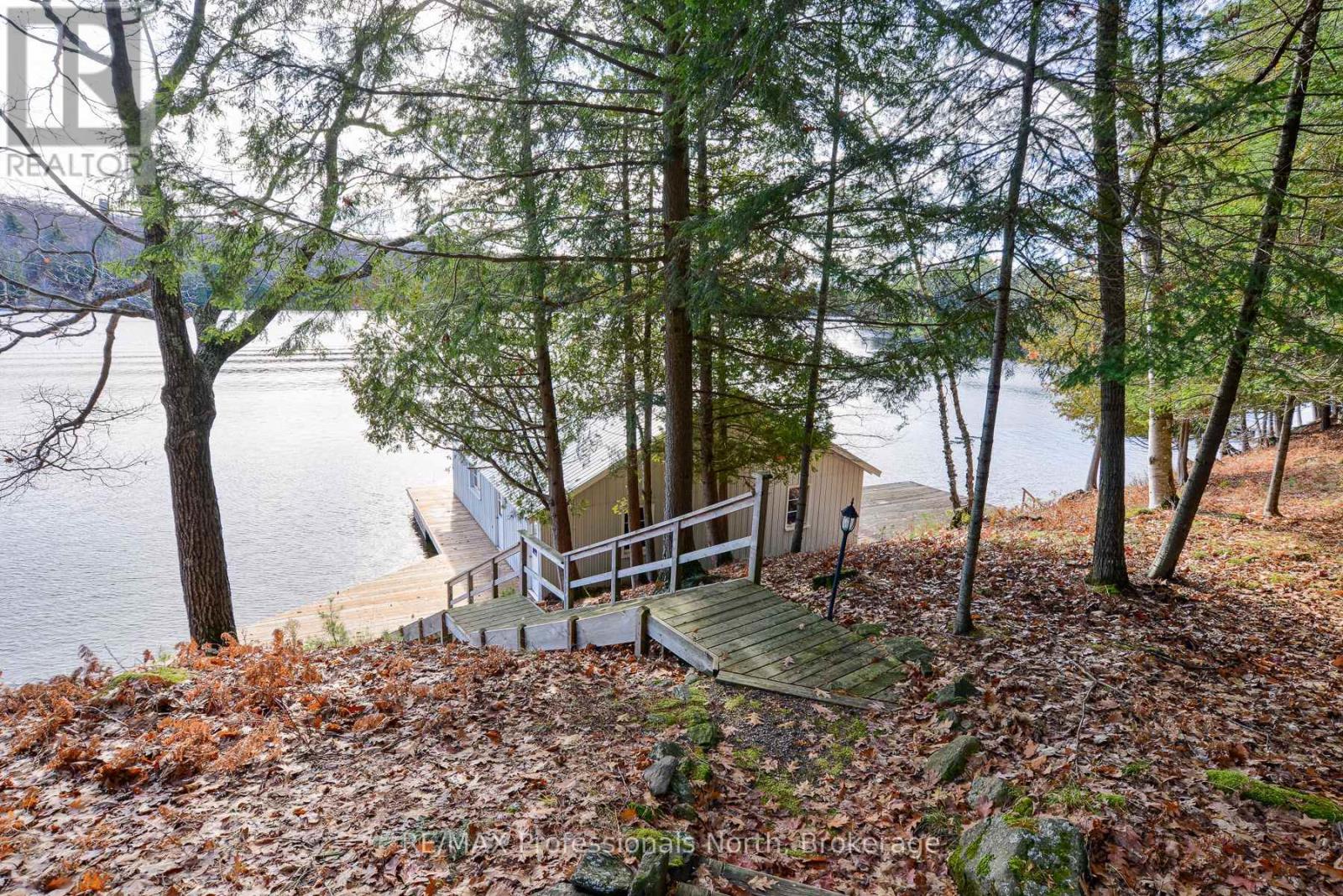 1009-2 Arts Road, Lake Of Bays, Ontario  P0A 1H0 - Photo 37 - X12999746