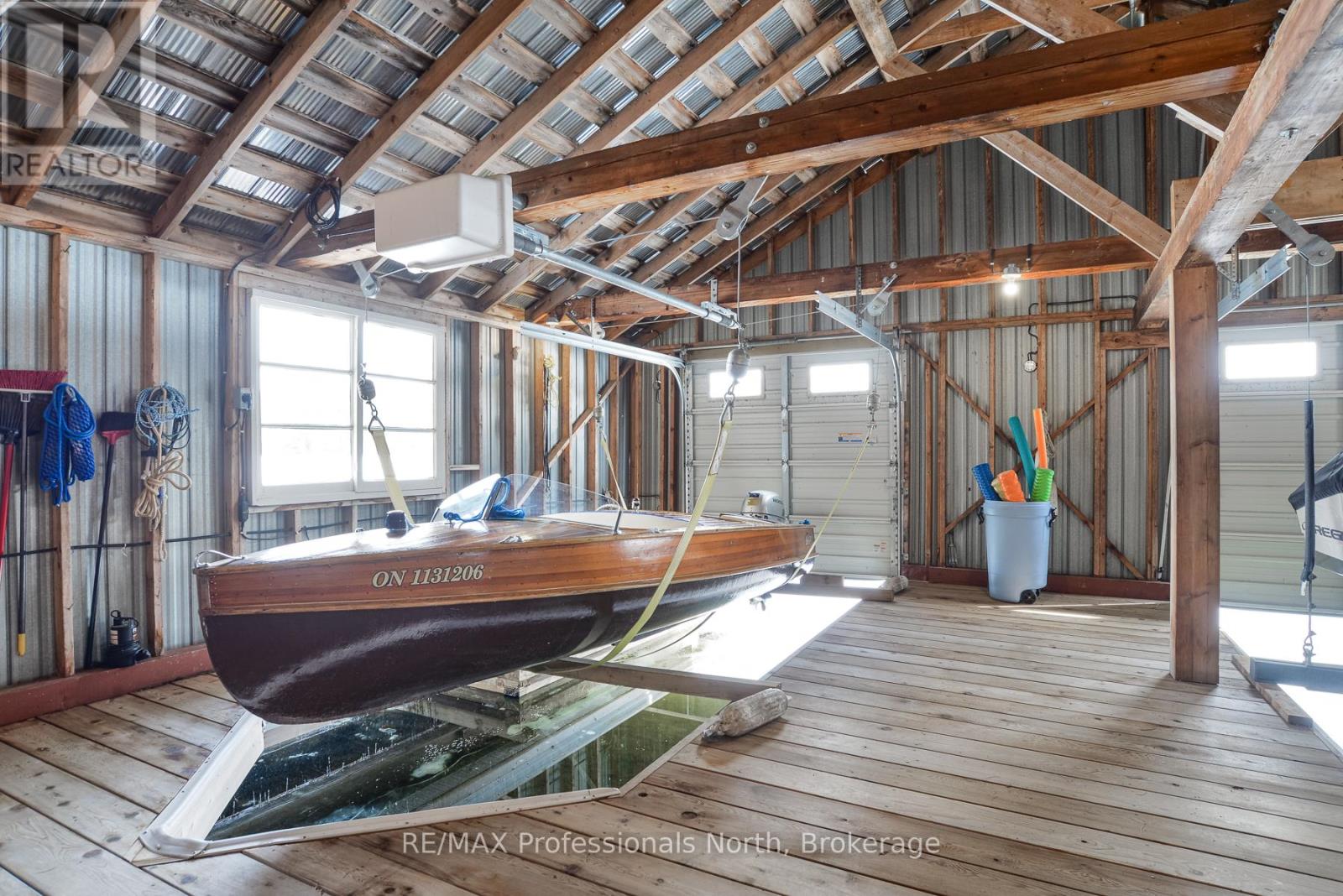 1009-2 Arts Road, Lake Of Bays, Ontario  P0A 1H0 - Photo 45 - X12999746