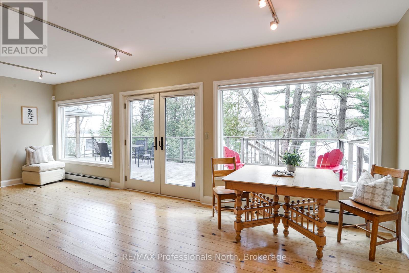 1009-2 Arts Road, Lake Of Bays, Ontario  P0A 1H0 - Photo 8 - X12999746