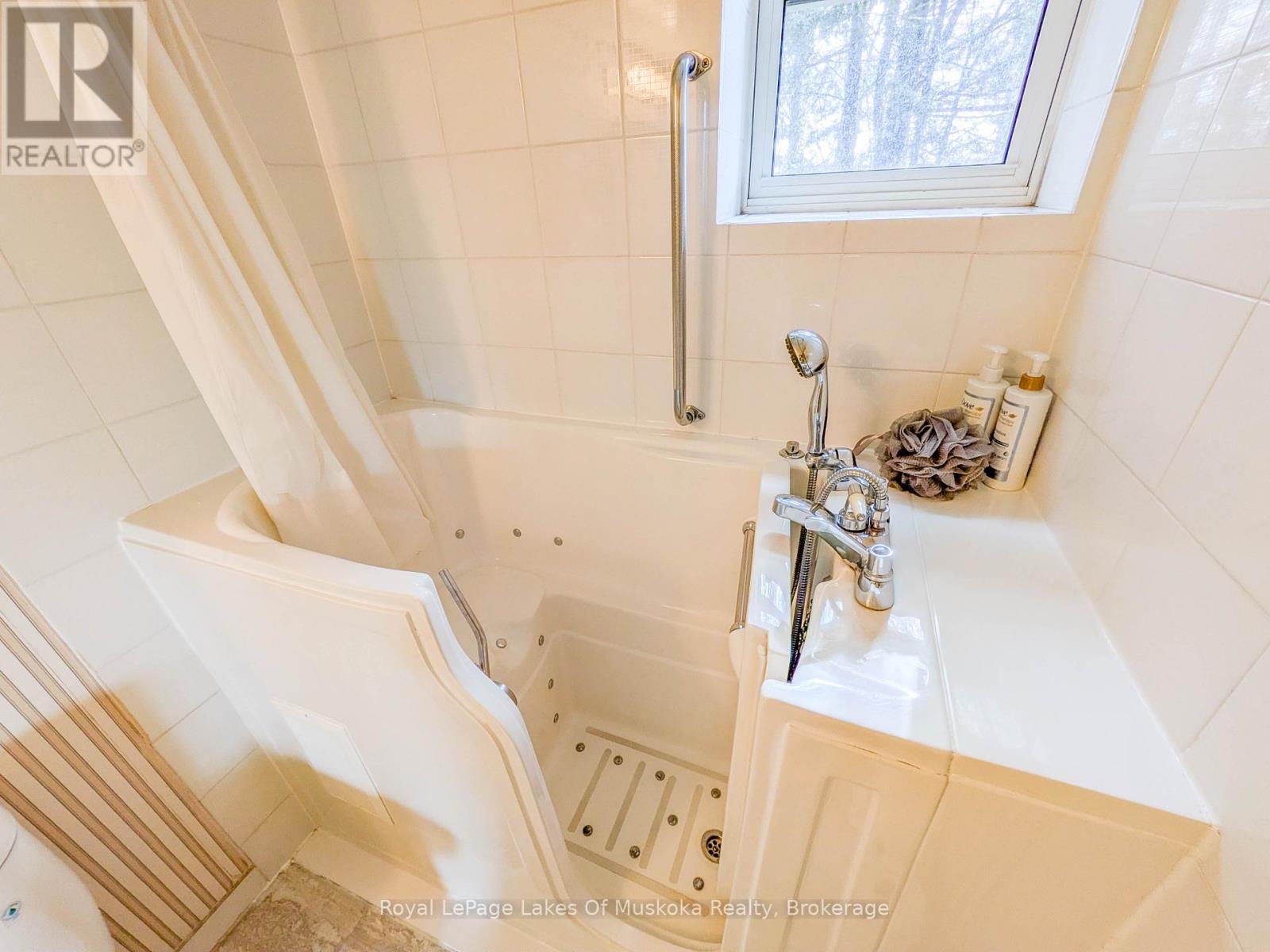 101 - 38 Monck Road, Bracebridge, Ontario  P1L 1P4 - Photo 19 - X13000094