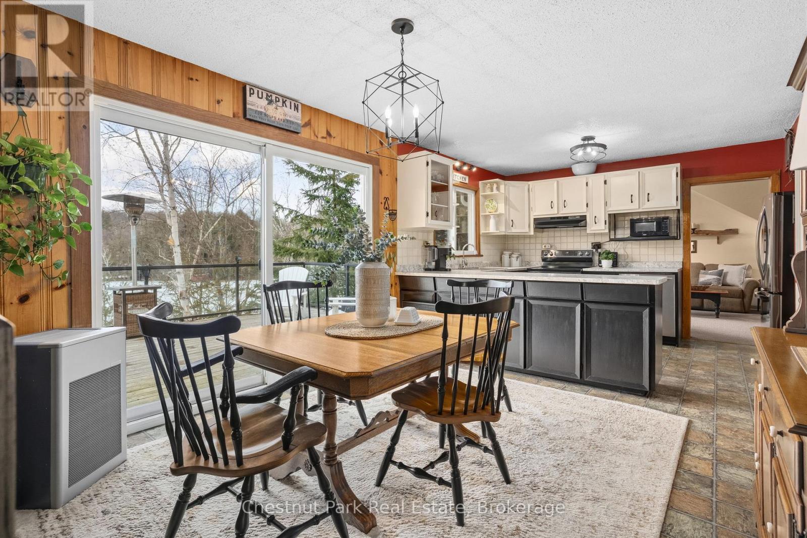 527 Harp Lake Road, Huntsville, Ontario  P1H 2J6 - Photo 6 - X13000598