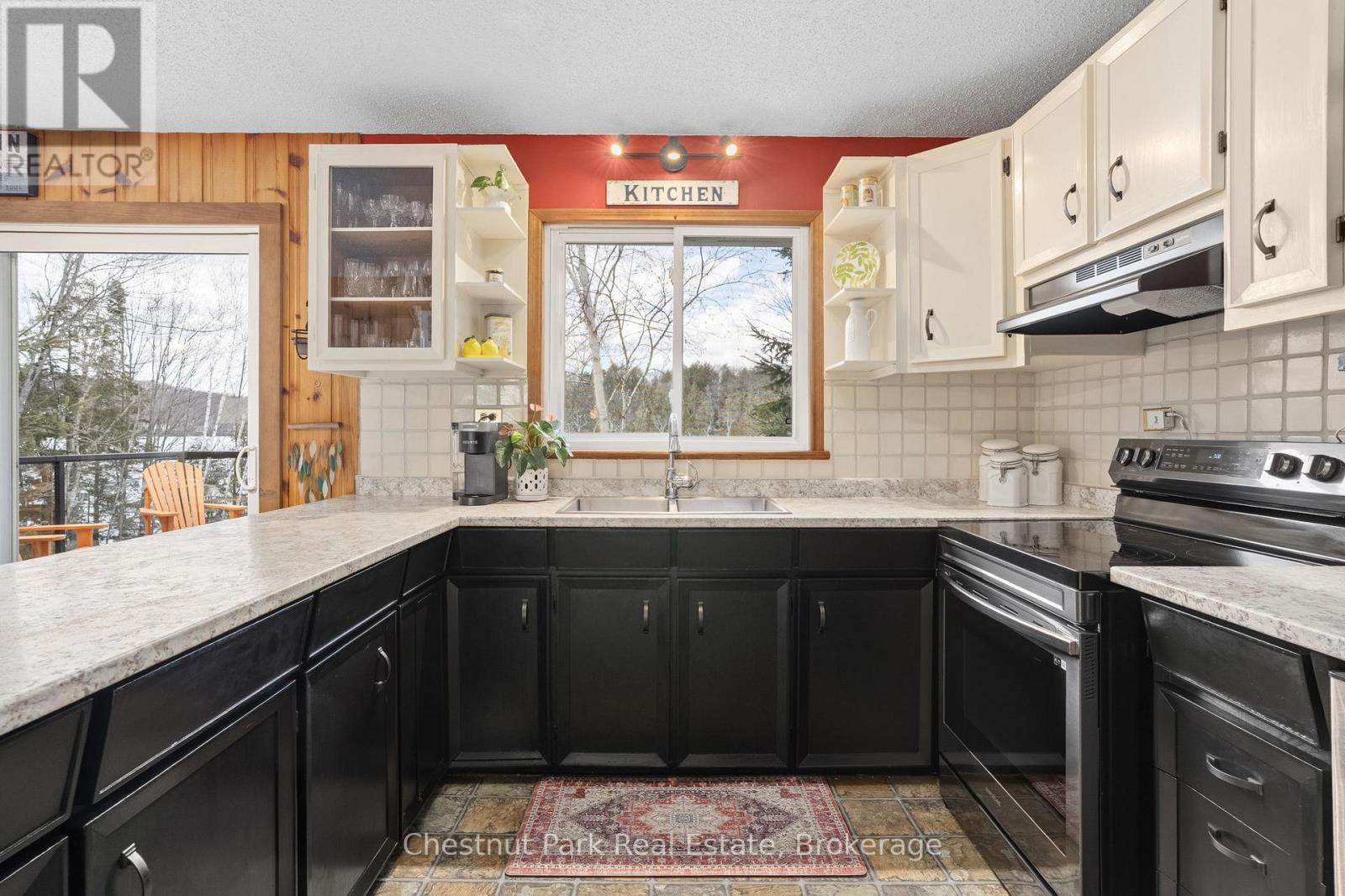 527 Harp Lake Road, Huntsville, Ontario  P1H 2J6 - Photo 8 - X13000598