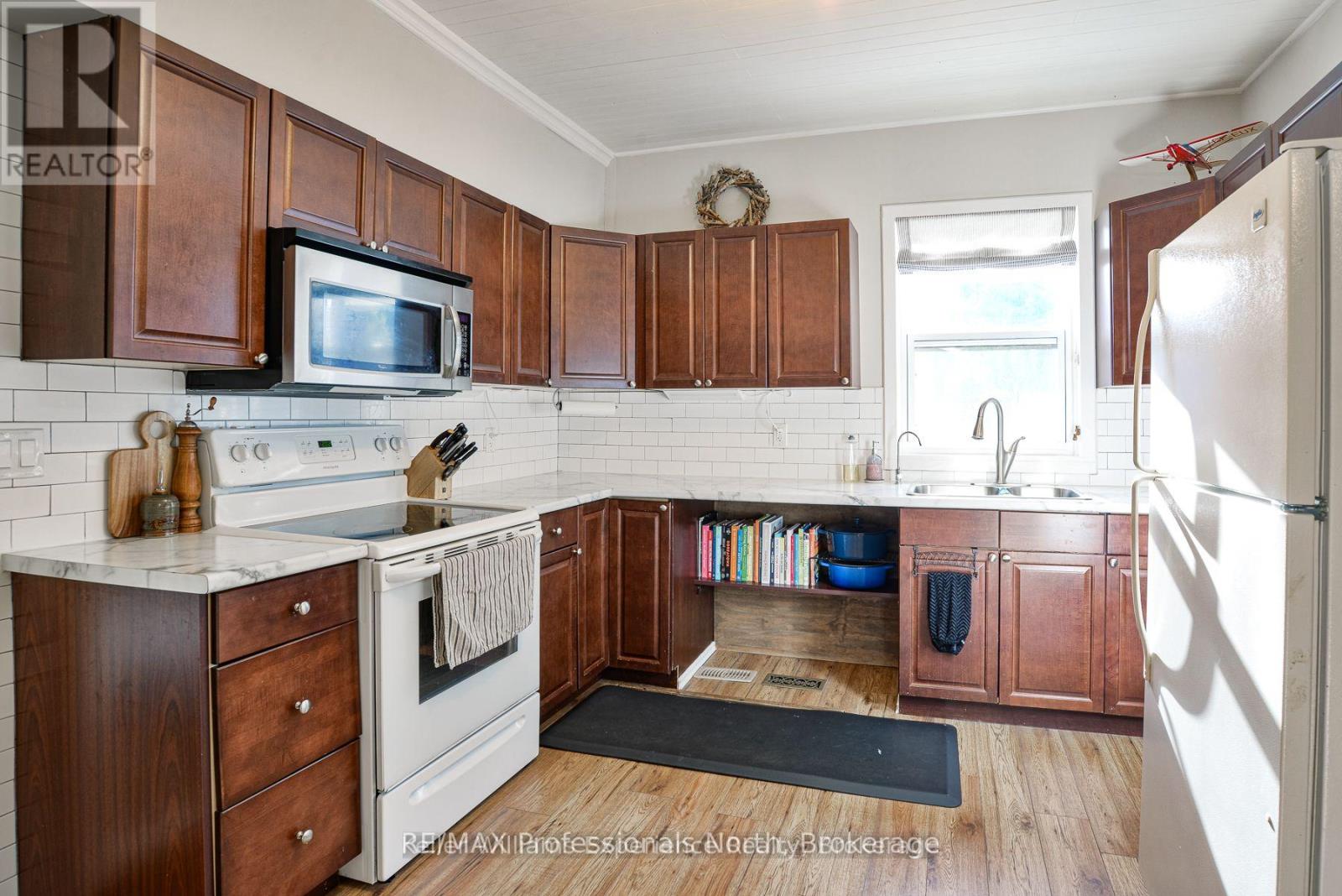 14 Edward Street, Bracebridge, Ontario  P1L 1H5 - Photo 14 - X13002006
