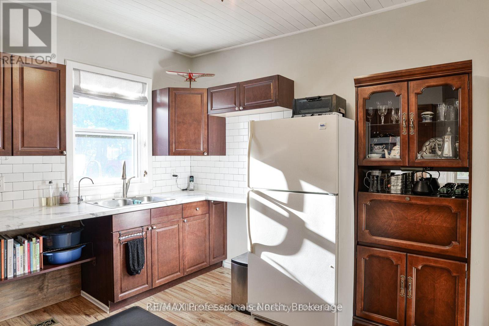14 Edward Street, Bracebridge, Ontario  P1L 1H5 - Photo 15 - X13002006