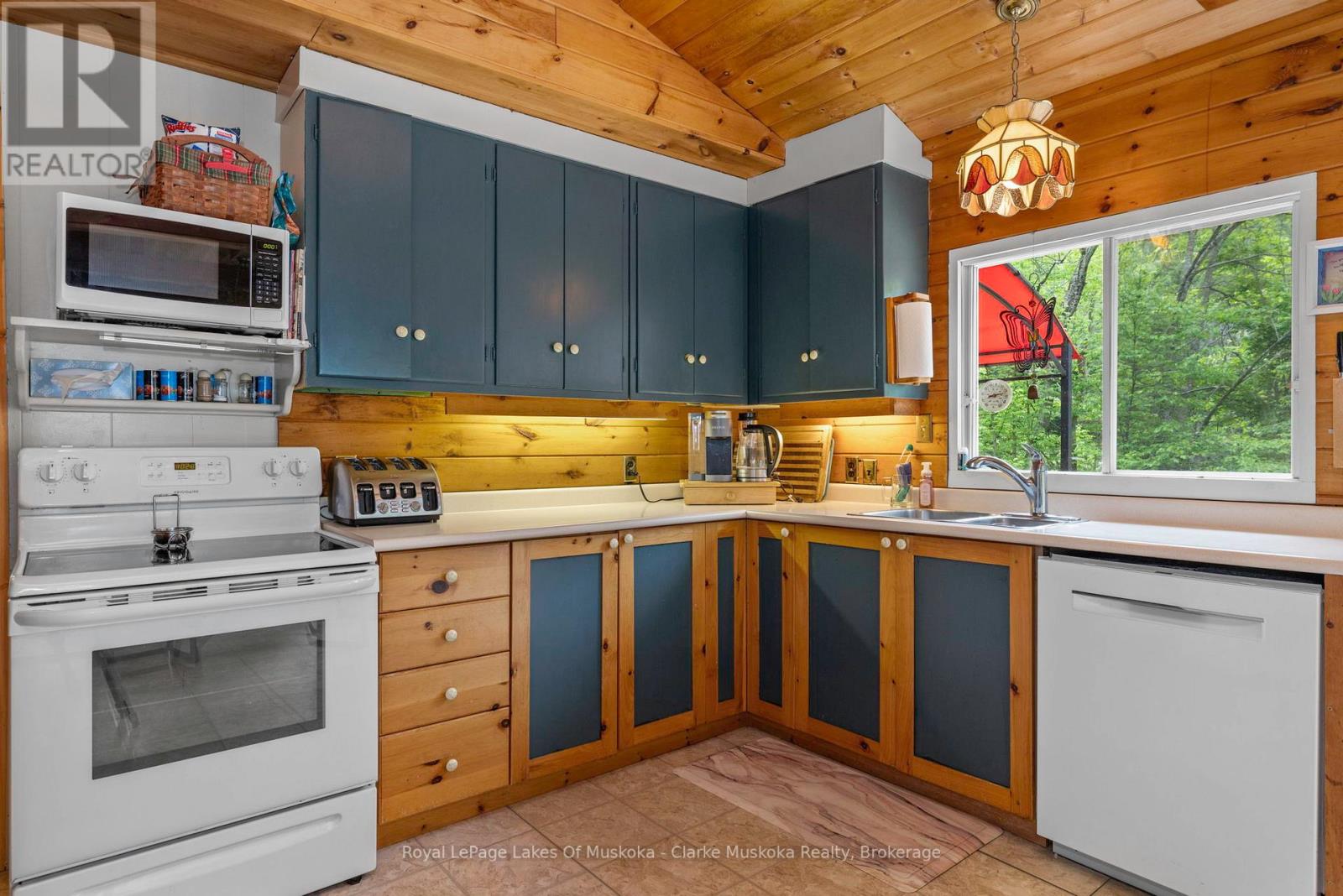 12 - 3998 Hwy 141, Muskoka Lakes, Ontario  P0C 1J0 - Photo 11 - X13002236