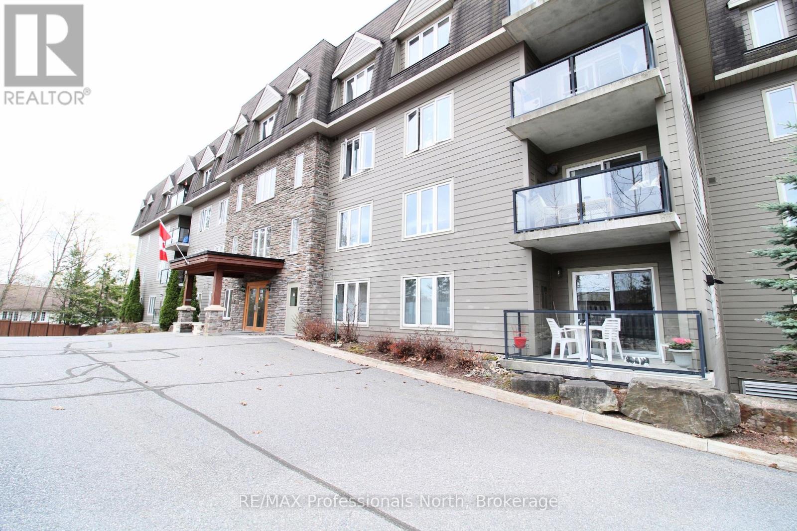402 - 26 Dairy Lane, Huntsville, Ontario P1H 0A4 - Photo 1 - X13007402