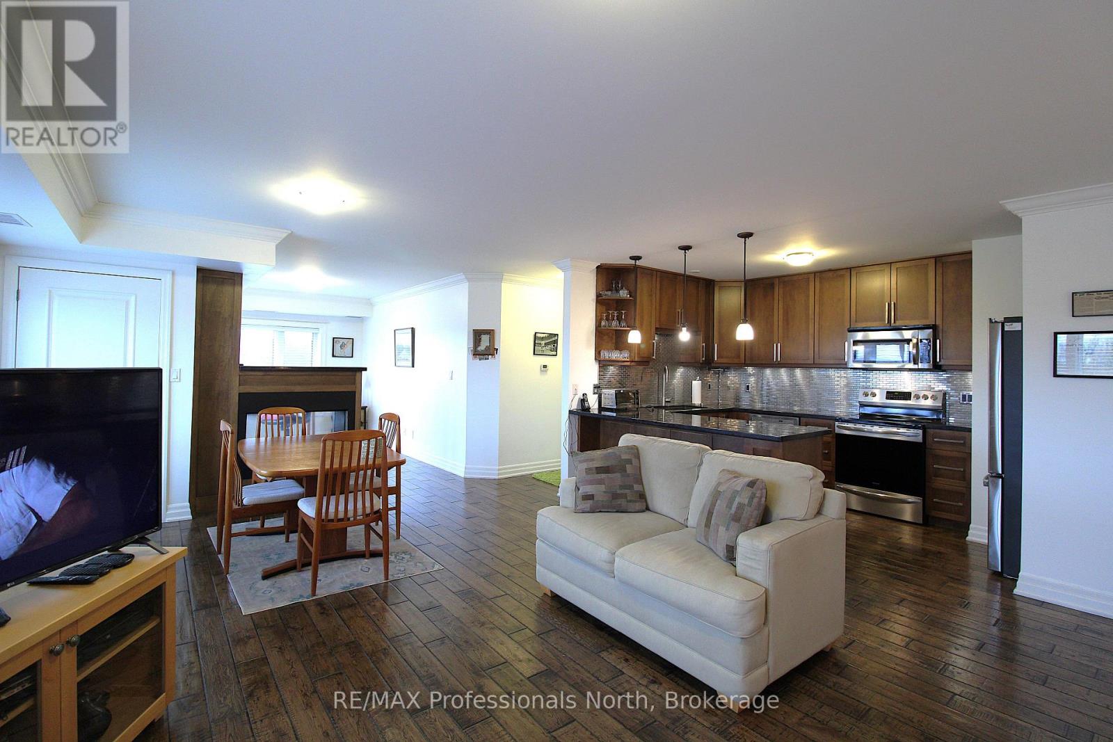 402 - 26 Dairy Lane, Huntsville, Ontario P1H 0A4 - Photo 8 - X13007402
