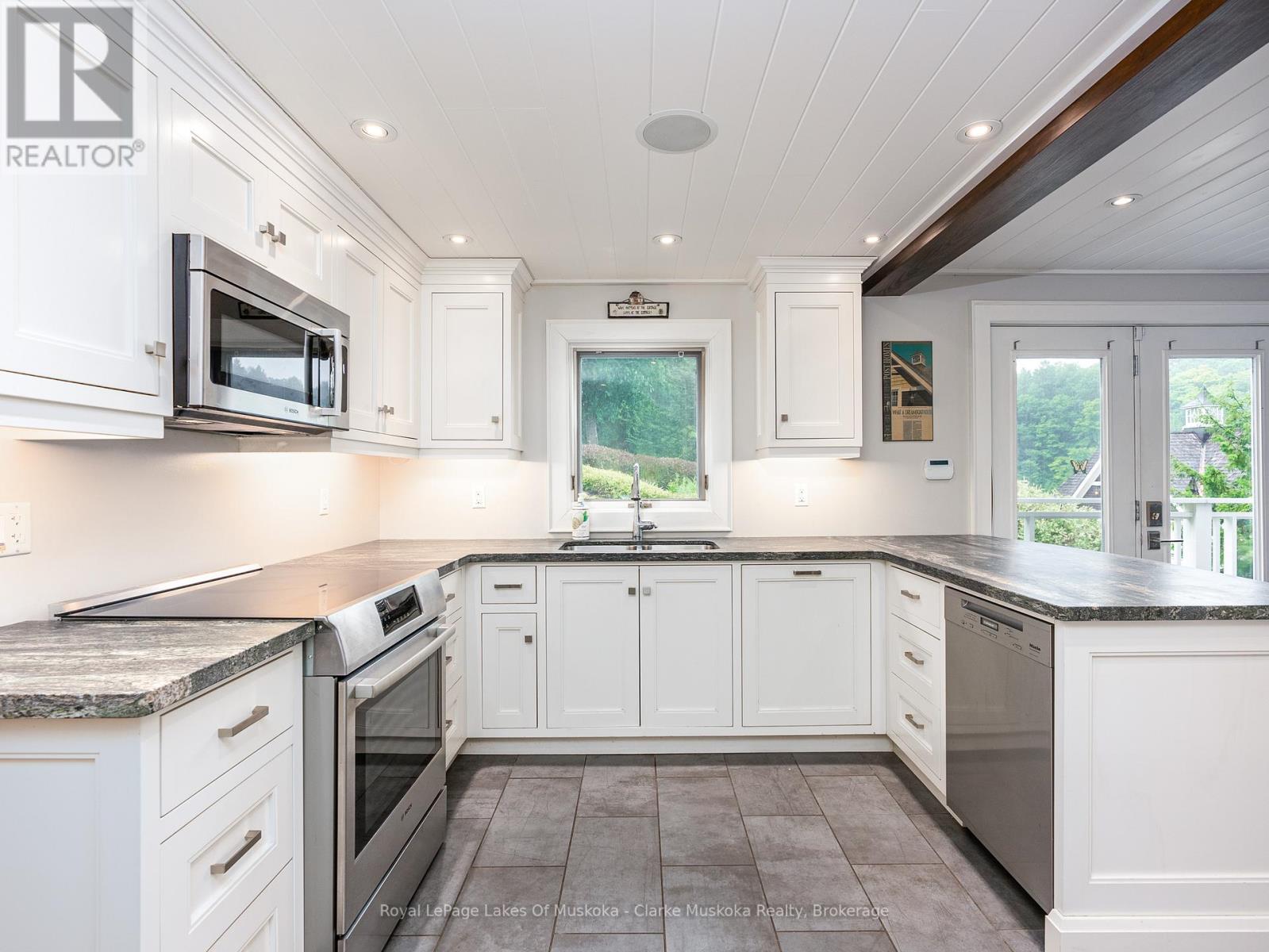 1027 Chown Road, Muskoka Lakes, Ontario  P0C 1H0 - Photo 10 - X13007438