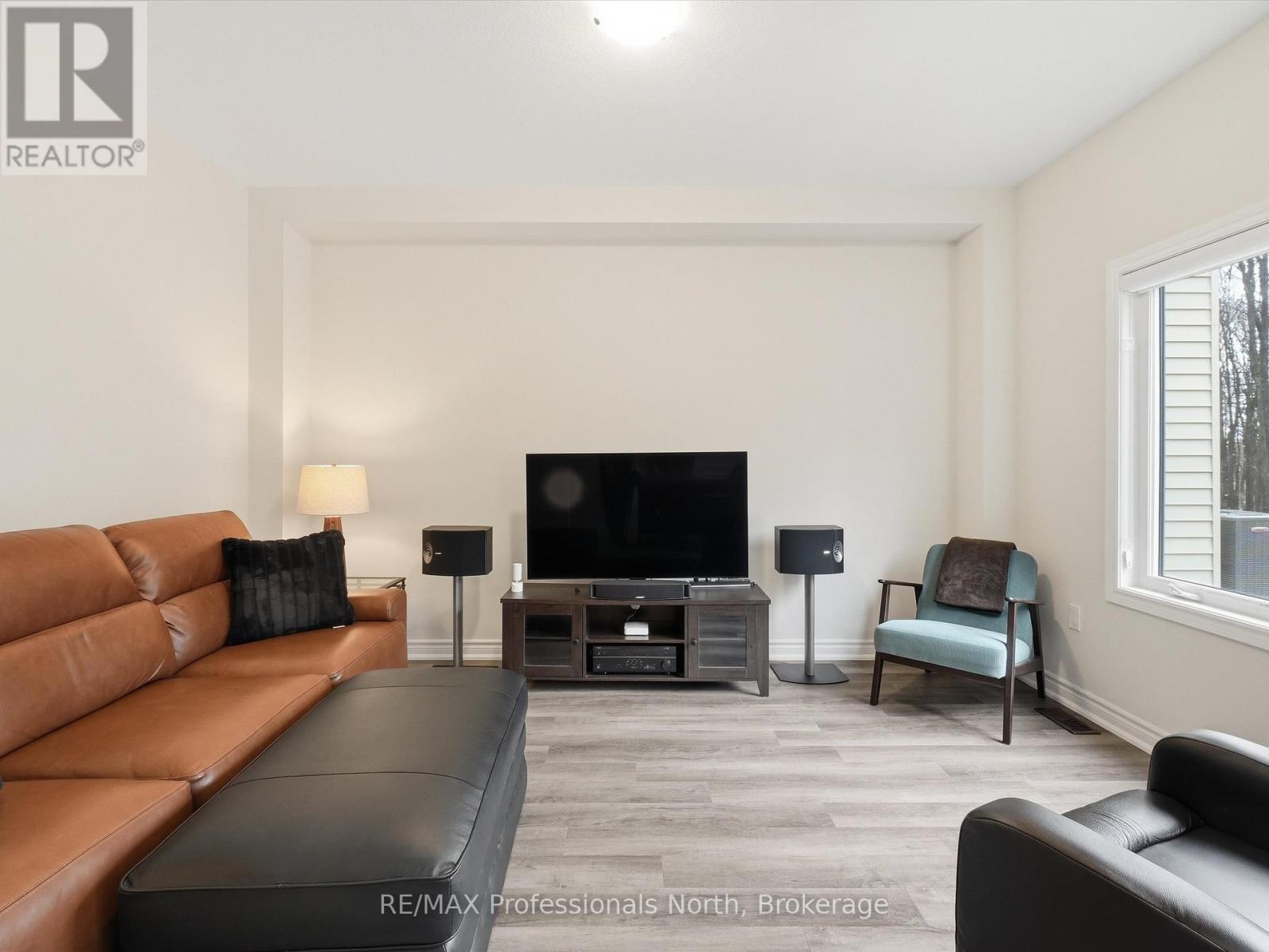 385 Beechwood Forest Lane, Gravenhurst, Ontario  P1P 0H8 - Photo 4 - X13008782