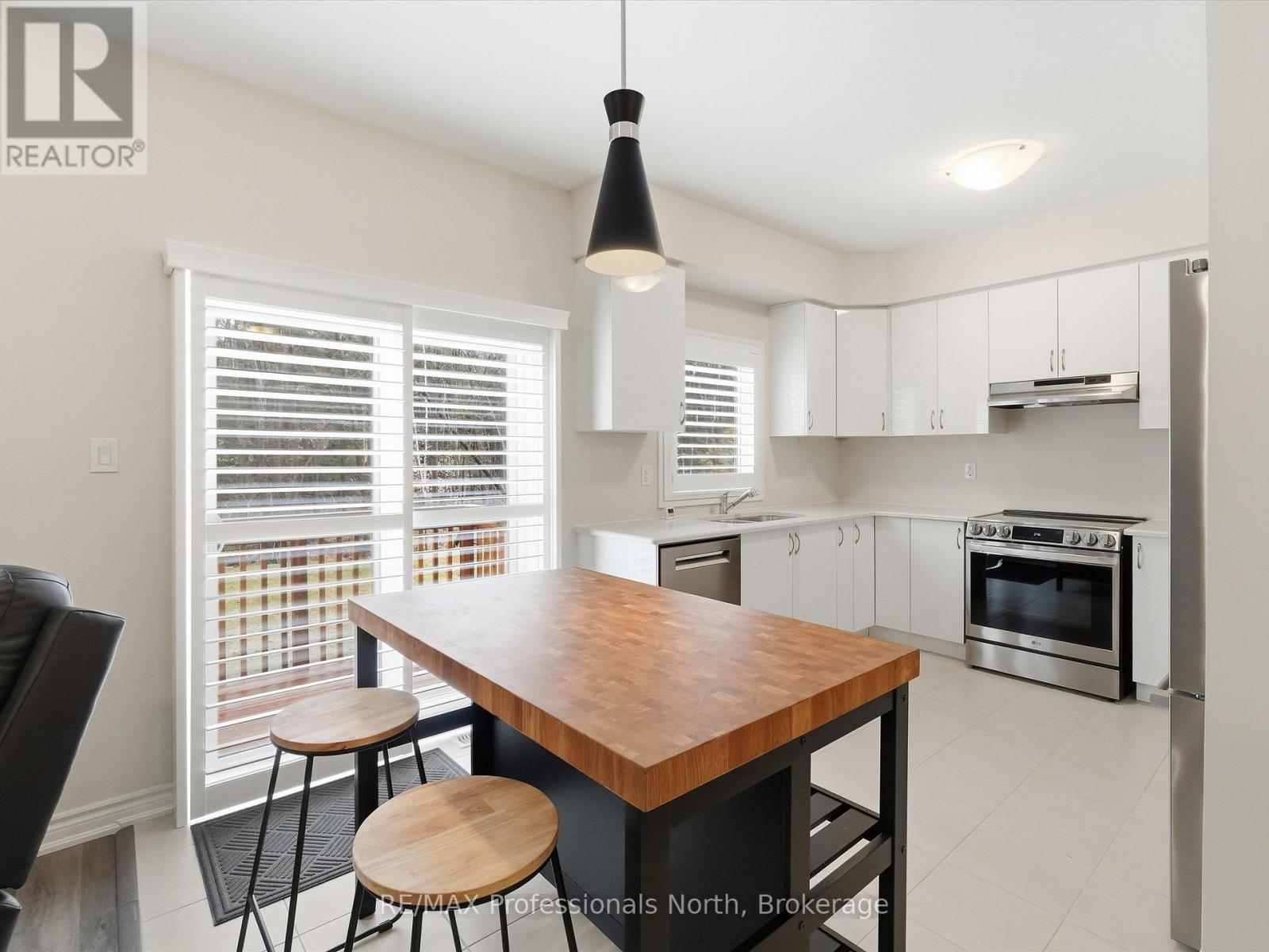 385 Beechwood Forest Lane, Gravenhurst, Ontario  P1P 0H8 - Photo 9 - X13008782