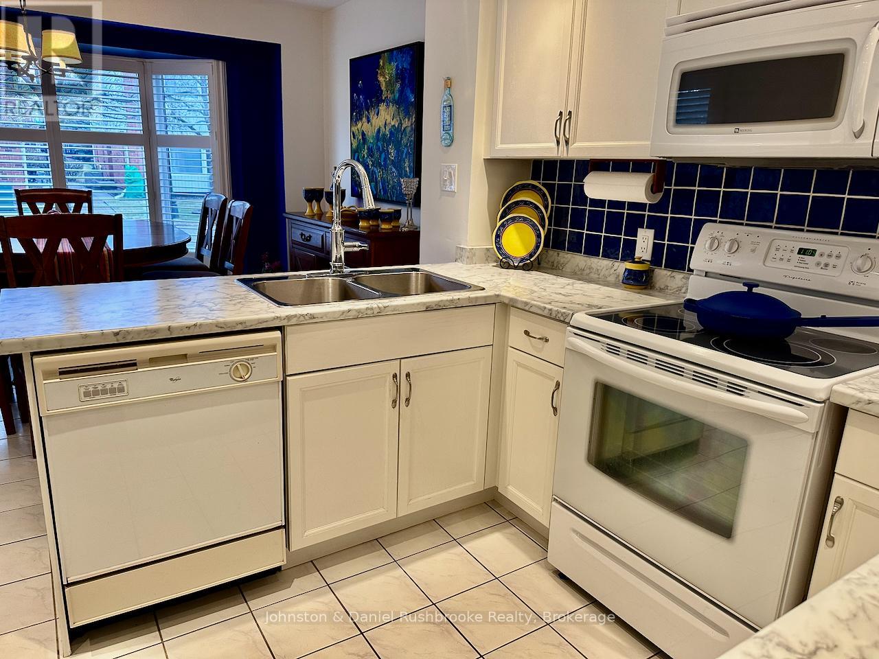39 Shoreline Drive, Bracebridge, Ontario  P1L 1Z3 - Photo 11 - X13012756