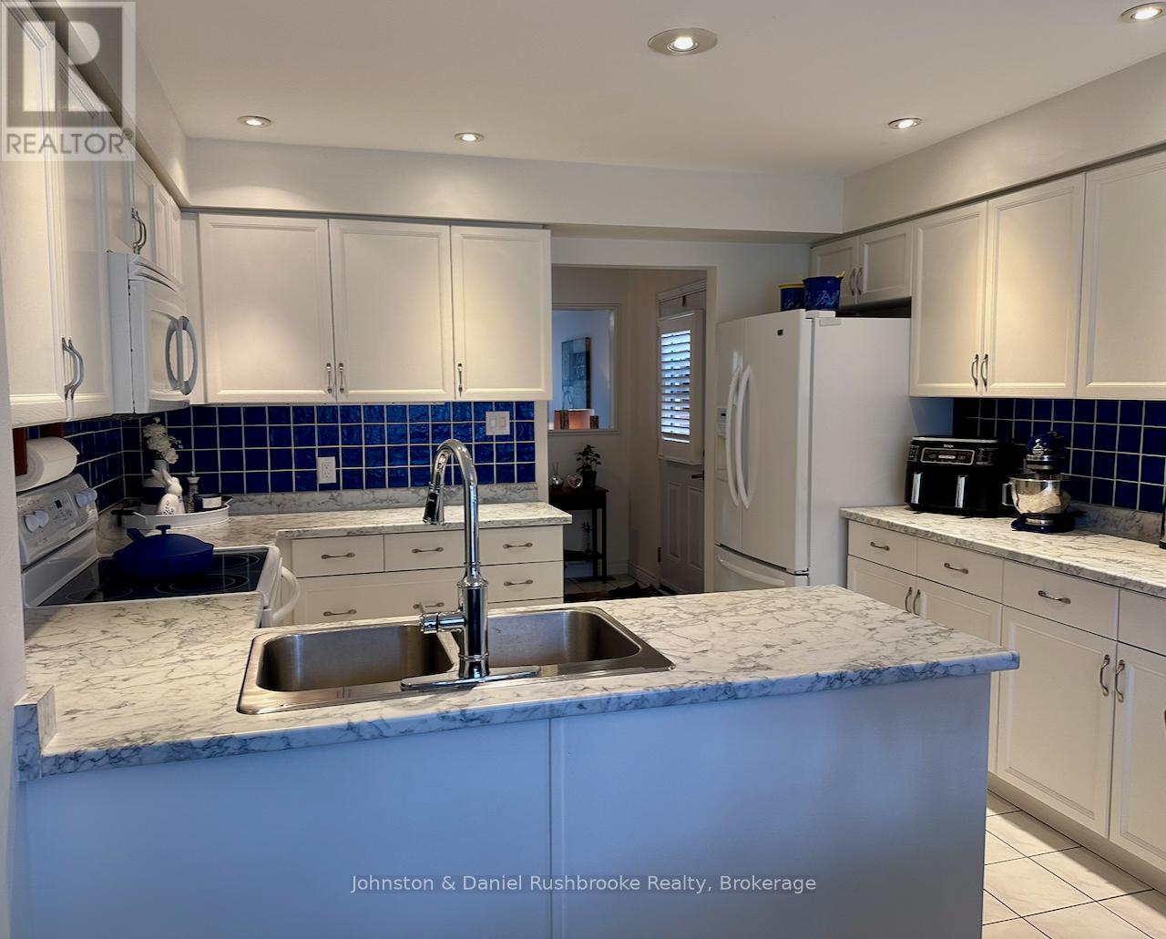 39 Shoreline Drive, Bracebridge, Ontario  P1L 1Z3 - Photo 12 - X13012756