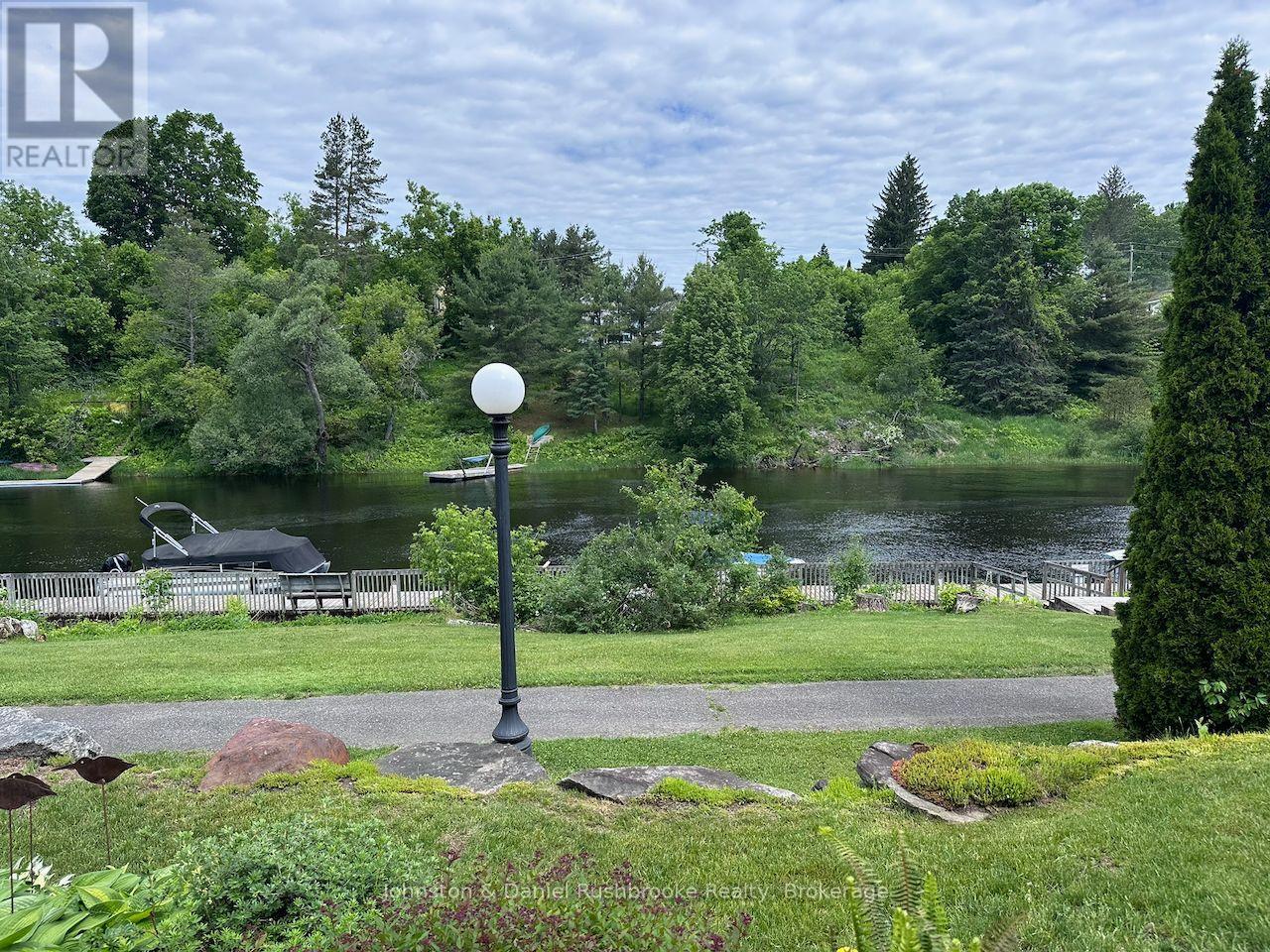 39 Shoreline Drive, Bracebridge, Ontario  P1L 1Z3 - Photo 47 - X13012756