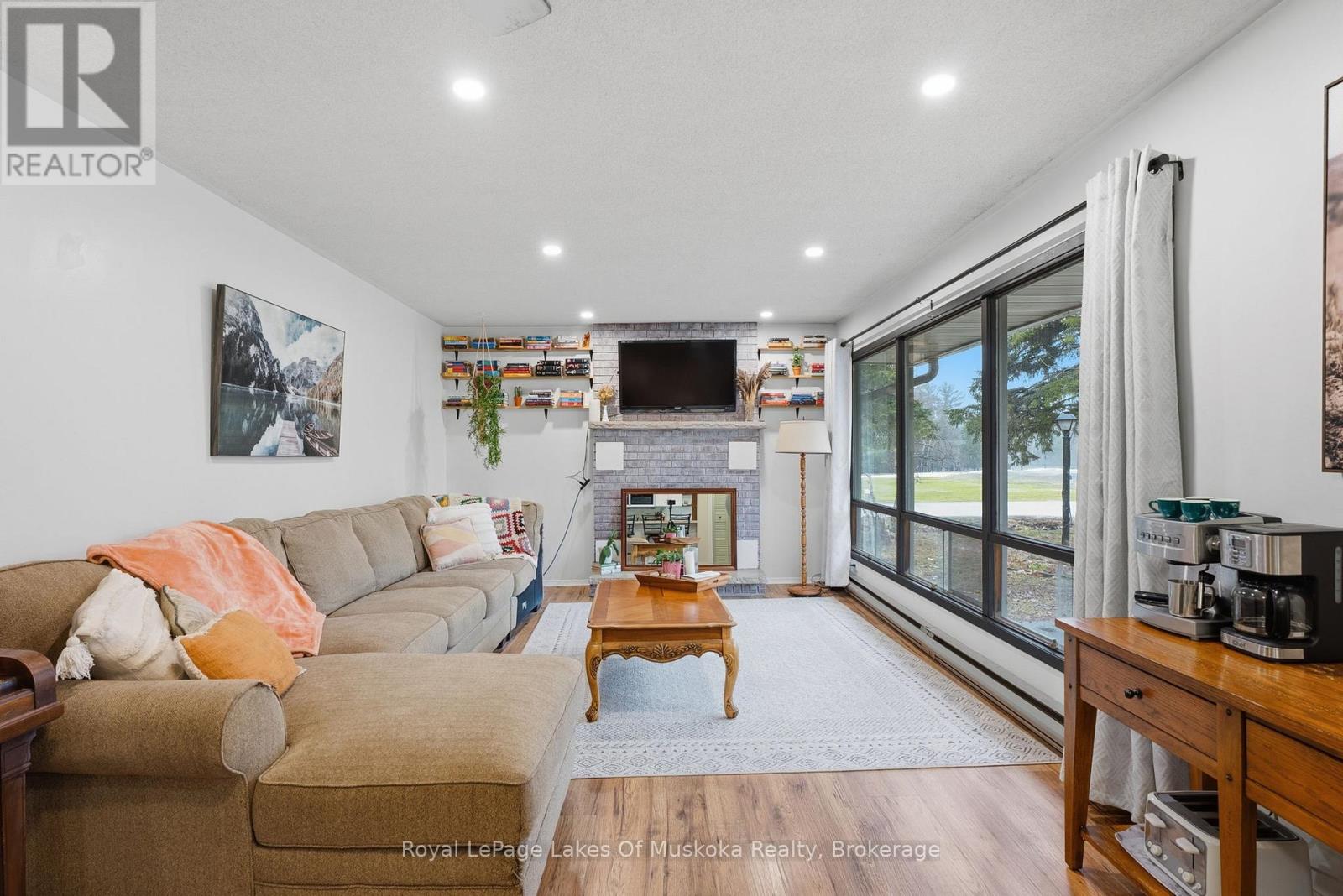 42 Riverside Drive, Huntsville, Ontario  P1H 1R6 - Photo 13 - X13012948