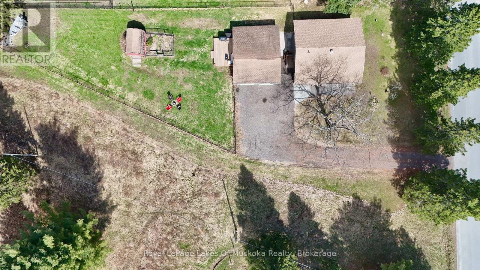 42 Riverside Drive, Huntsville, Ontario  P1H 1R6 - Photo 33 - X13012948