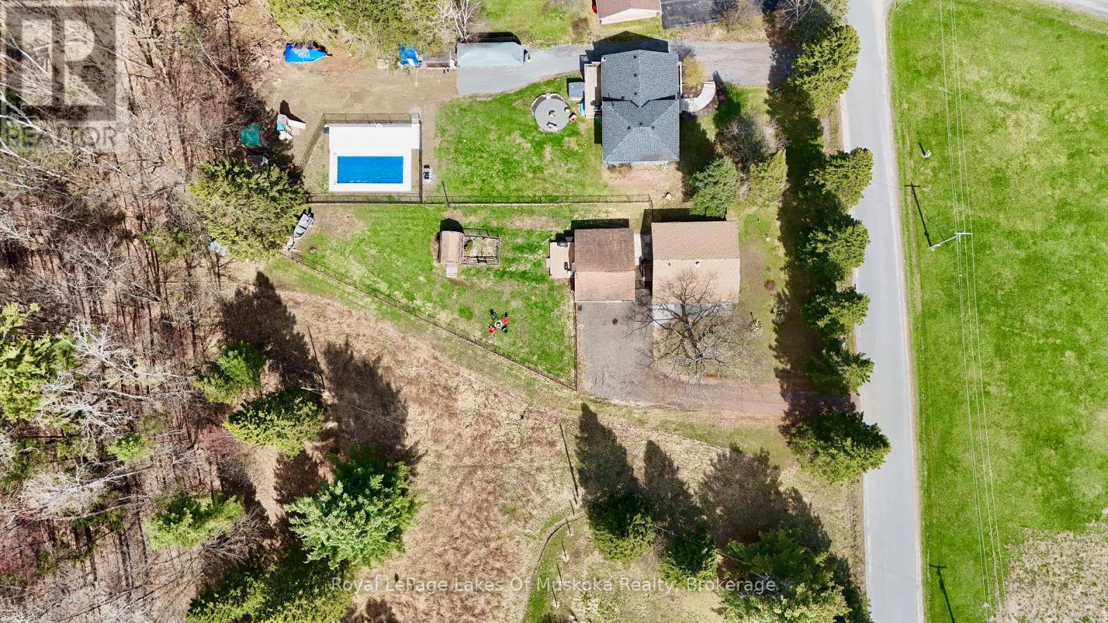 42 Riverside Drive, Huntsville, Ontario  P1H 1R6 - Photo 4 - X13012948