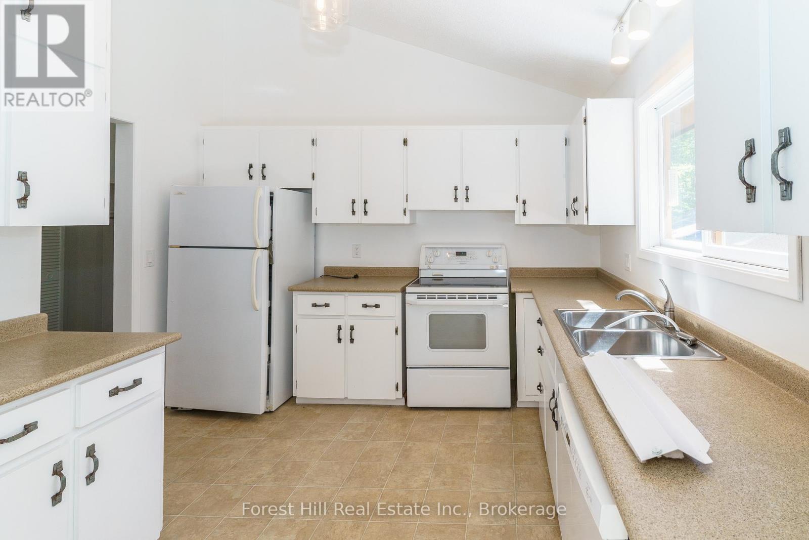 2 - 2991 Muskoka Rd 117 Road, Lake Of Bays, Ontario  P0B 1A0 - Photo 24 - X13016736