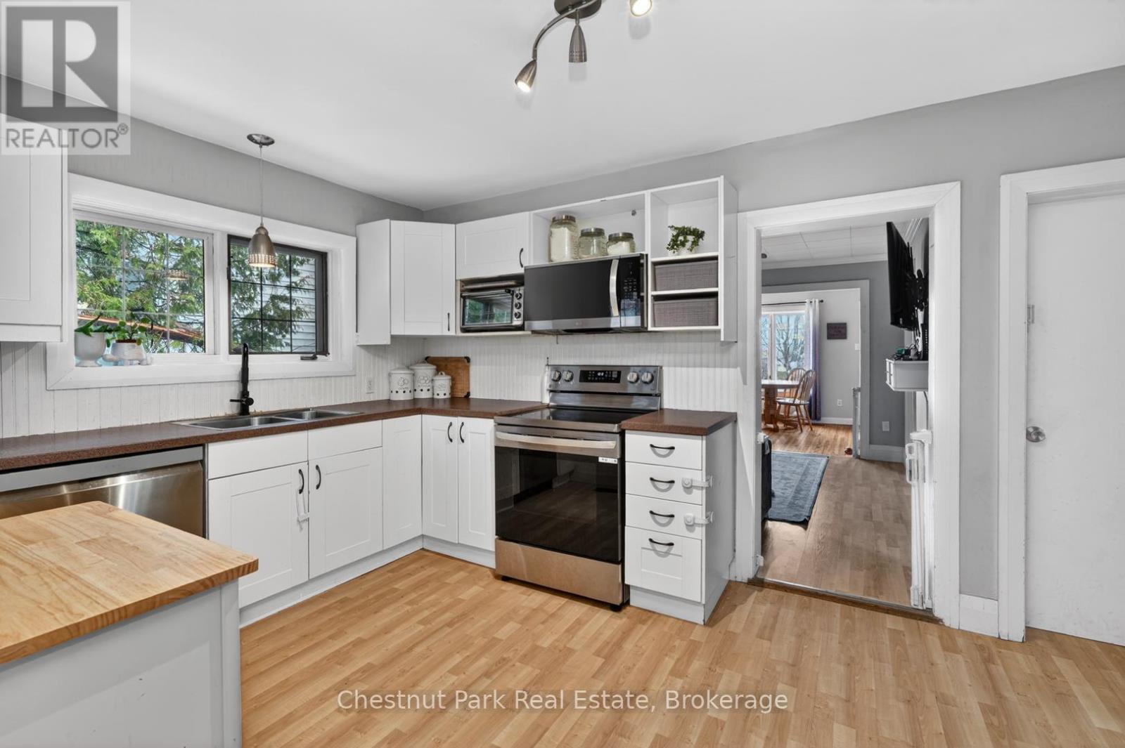 3 Cora Street E, Huntsville, Ontario  P1H 1T5 - Photo 7 - X13019640