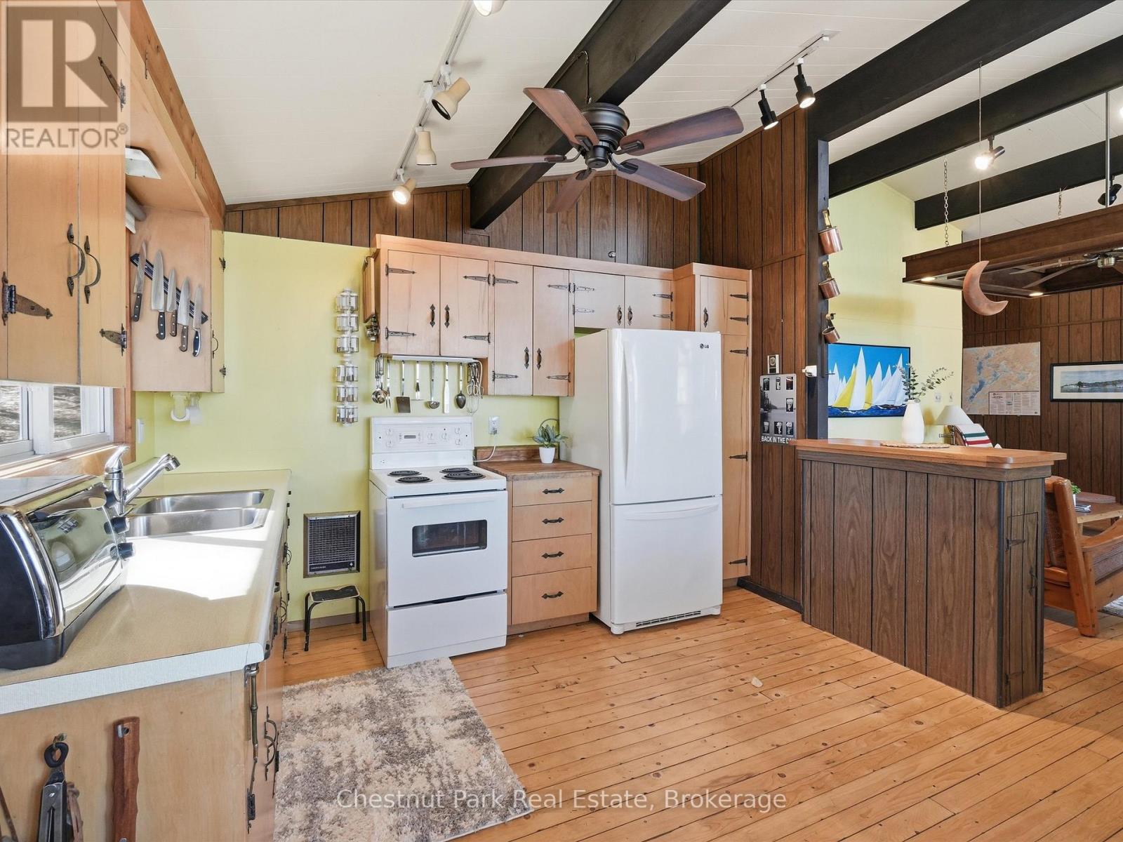 1087 Glenmount Road, Lake Of Bays, Ontario  P0B 1A0 - Photo 18 - X13019728