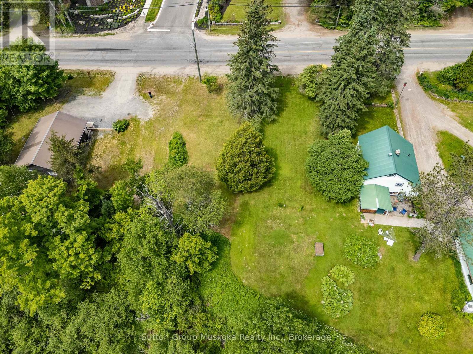 641 Muskoka Rd 3 Road N, Huntsville, Ontario  P1H 1C9 - Photo 1 - X13020900