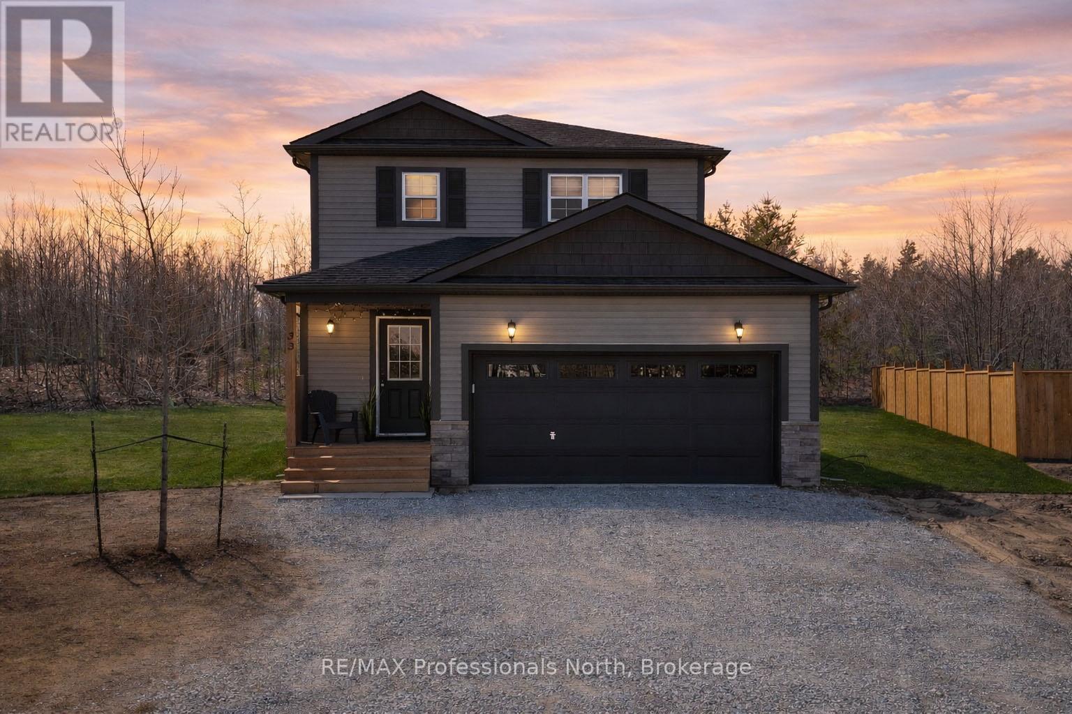 33 Whitehorn Park Road W, Bracebridge, Ontario  P1L 1W9 - Photo 1 - X13023360