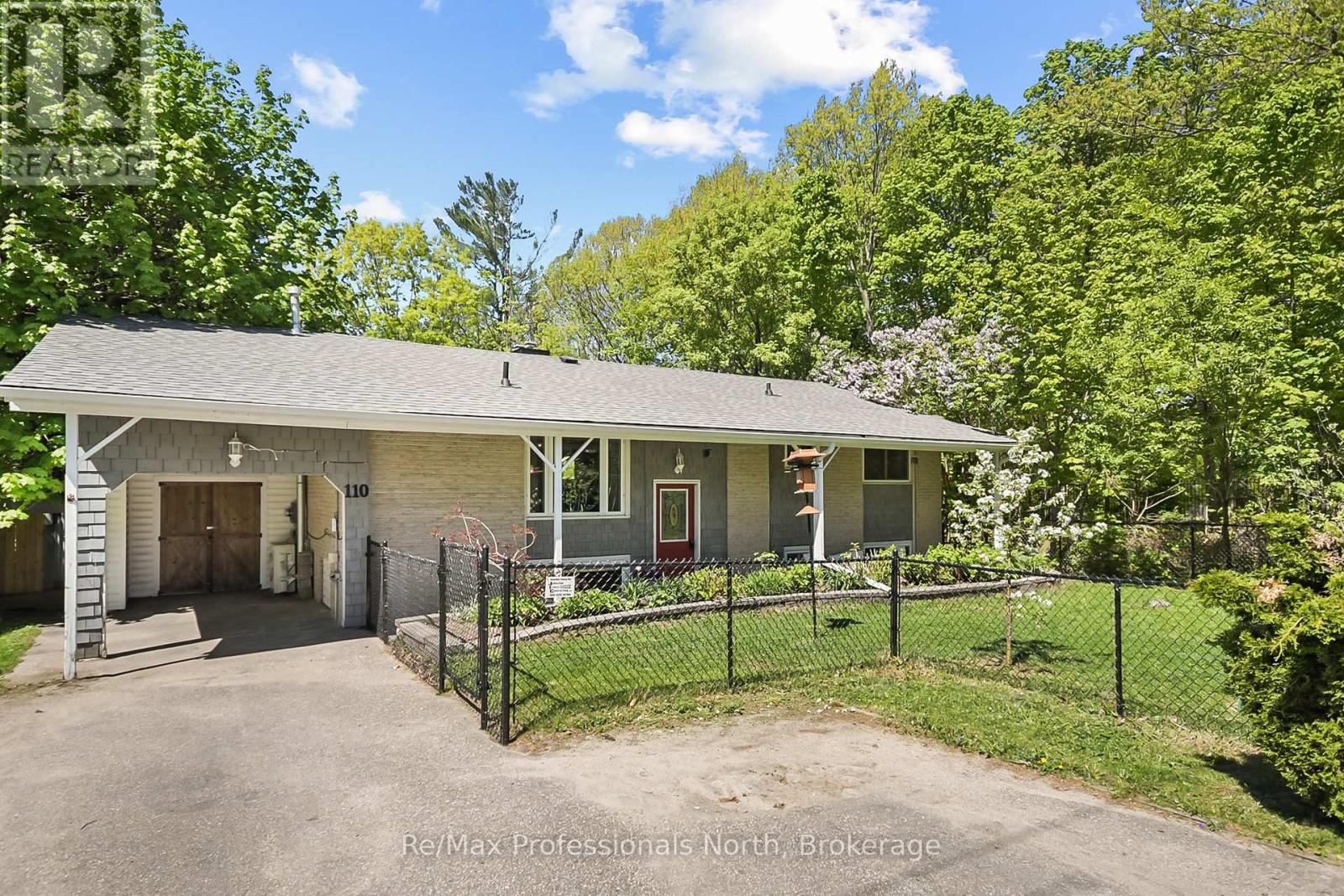 110 Fraser Street, Gravenhurst, Ontario  P1P 1C9 - Photo 1 - X13023462