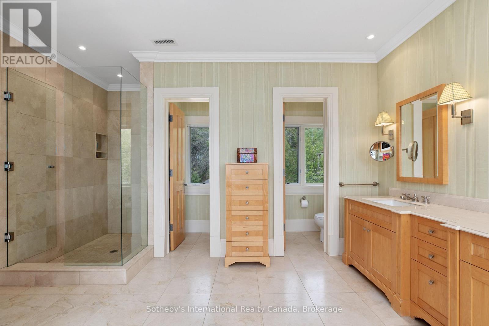 Point Cottage - 1250 Waldmere Road, Bracebridge, Ontario  P1L 1W8 - Photo 18 - X13032024