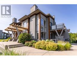 20 CARRICK TRAIL, Gravenhurst, Ontario