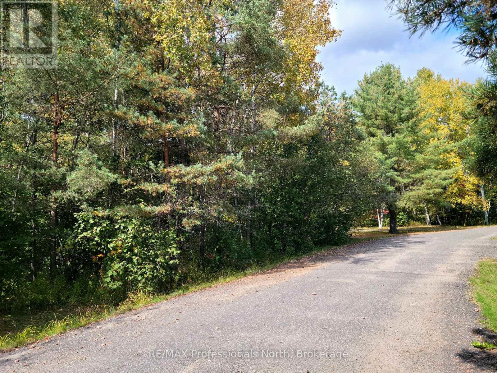 32 - 4 Fox Run Lane, Huntsville, Ontario P1H 1E3 - Photo 2 - X13039130