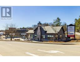 2 BRUCE WILSON DRIVE, Muskoka Lakes, Ontario