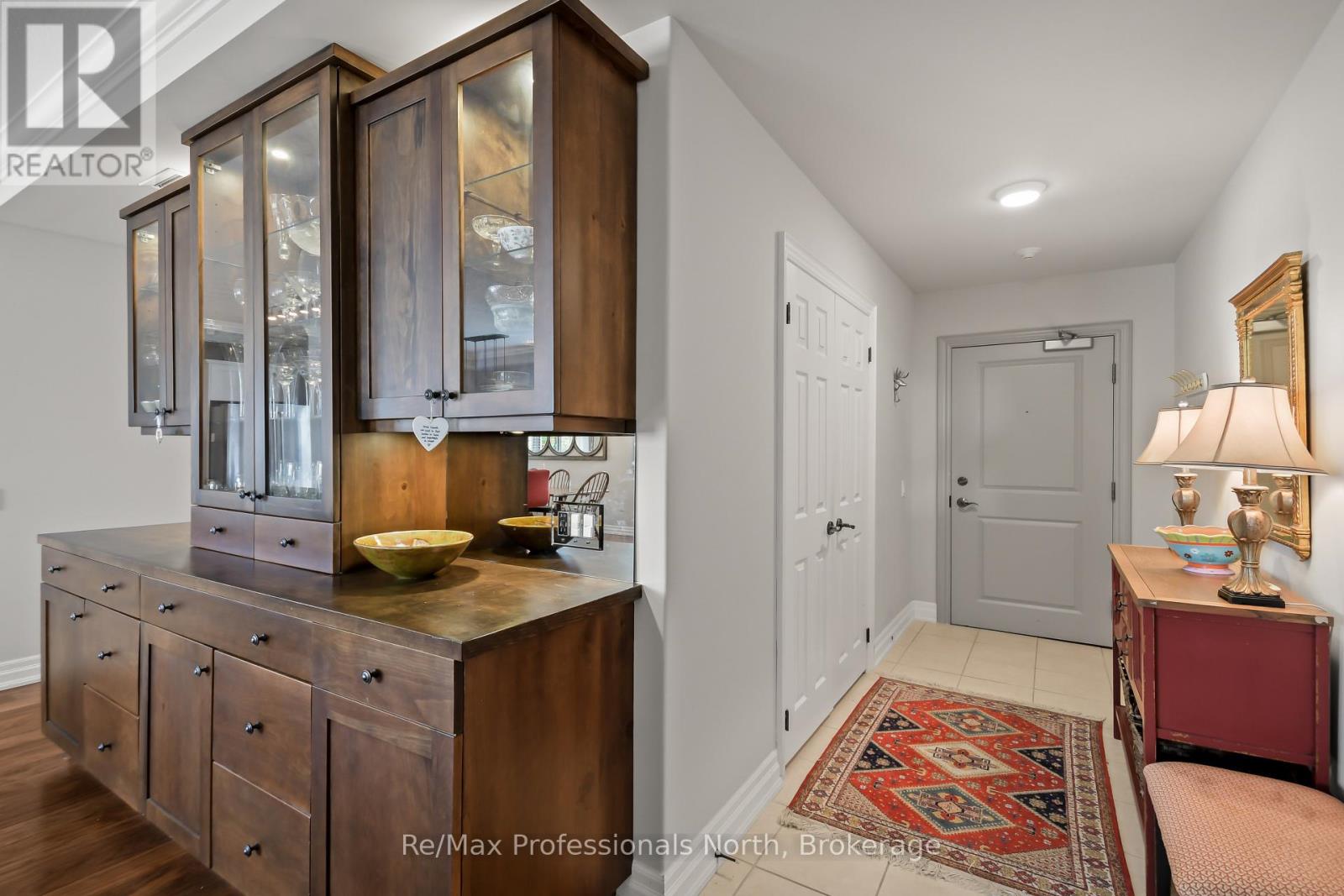 207 - 130 Steamship Bay Road, Gravenhurst, Ontario P1P 1Z9 - Photo 2 - X13044608