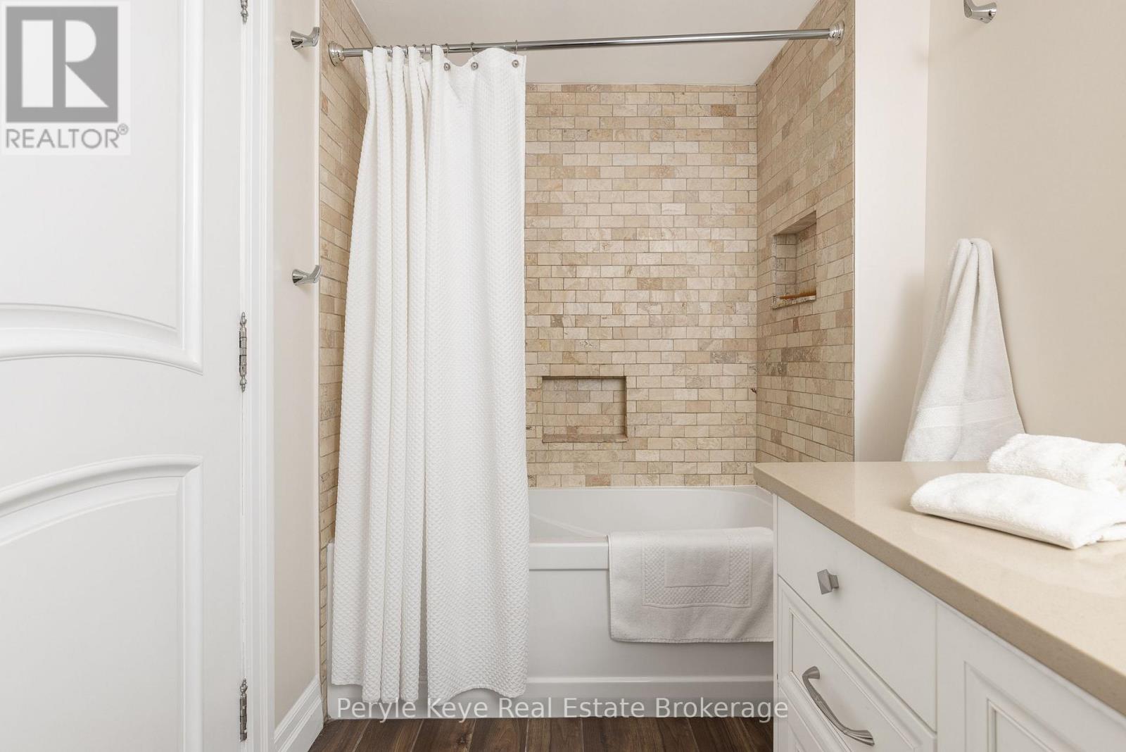 247 South Drive, Huntsville, Ontario  P1H 2J2 - Photo 40 - X13046408