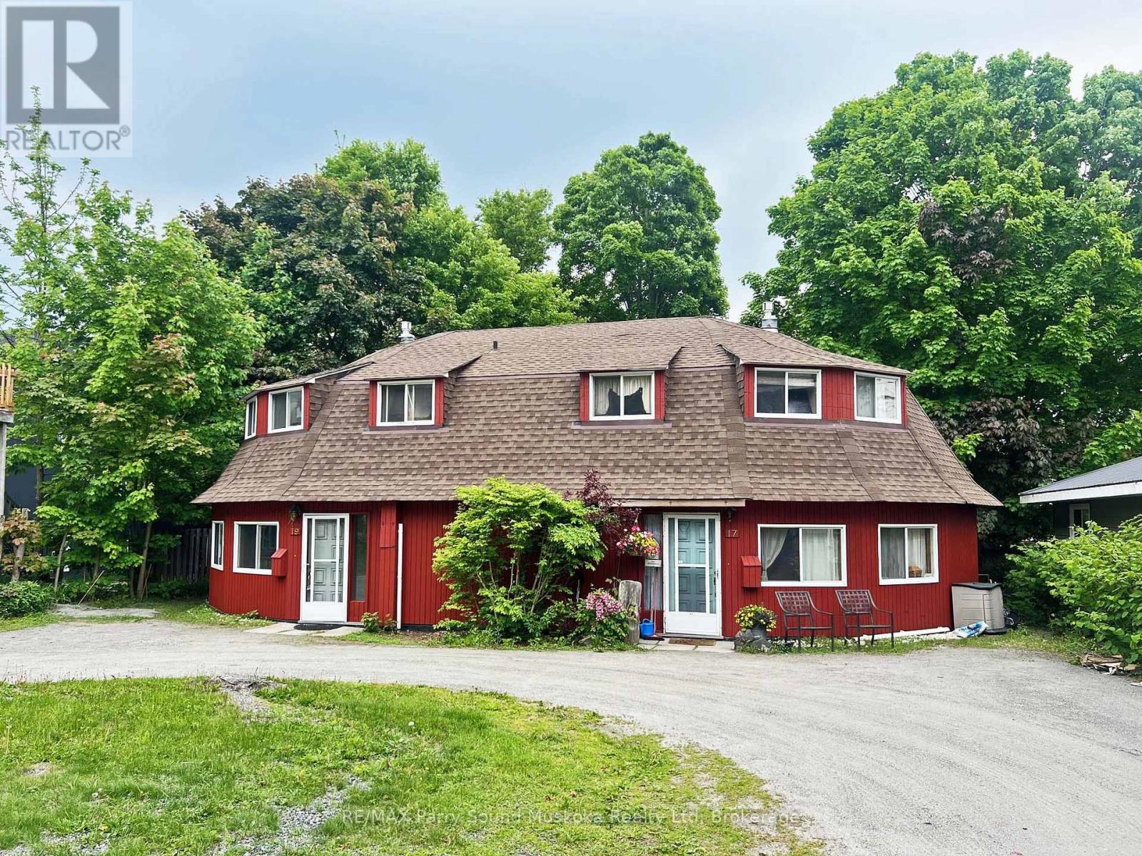 17 - 19 Church Street, Parry Sound, Ontario  P2A 1Y2 - Photo 1 - X13047140