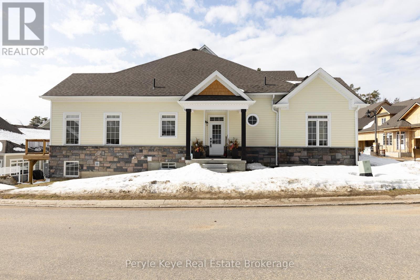 2 Leeds Court, Bracebridge, Ontario  P1L 0B7 - Photo 3 - X13051134