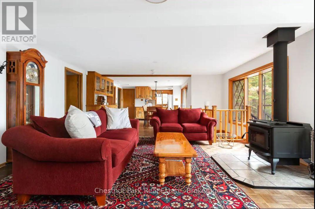 275 Menominee Lk Road, Lake Of Bays, Ontario  P1J 2J3 - Photo 7 - X13055200