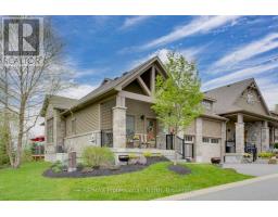 8 SERENITY PLACE CRESCENT, Huntsville, Ontario