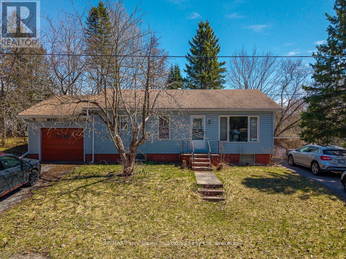 15 Louisa Street, Parry Sound, Ontario  P2A 2V3 - Photo 1 - X13059942