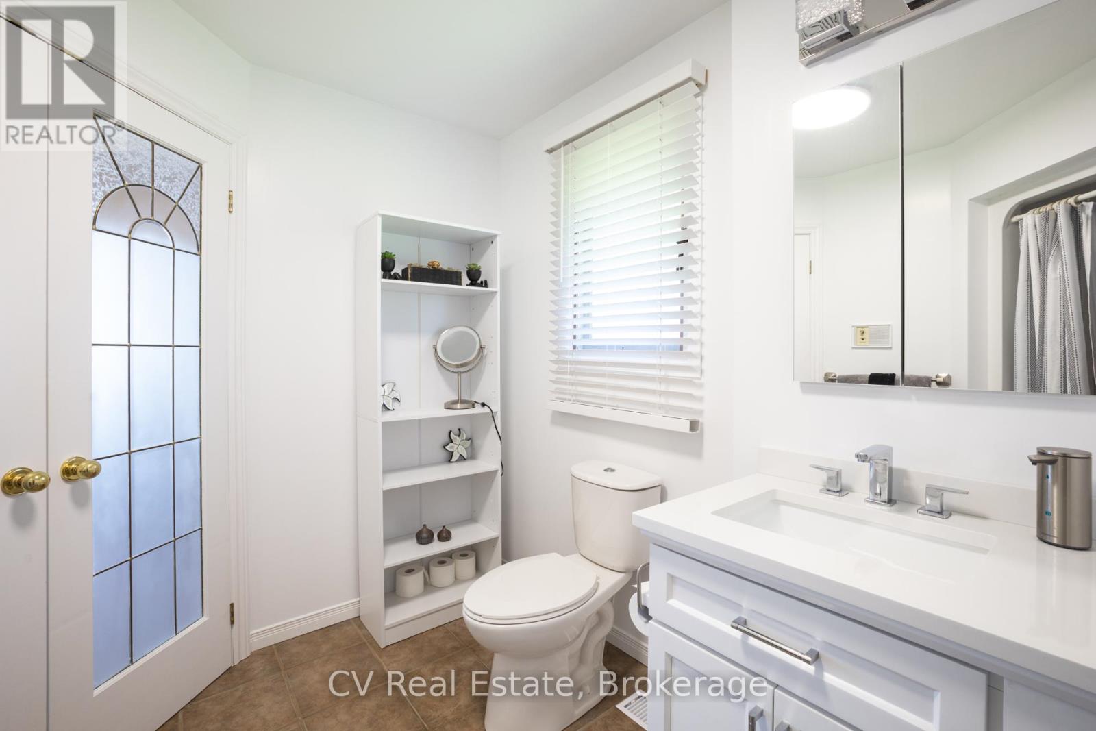 Unit #2 - 1240 North Kahshe Lake Road, Gravenhurst, Ontario  P0G 1E0 - Photo 32 - X13065920
